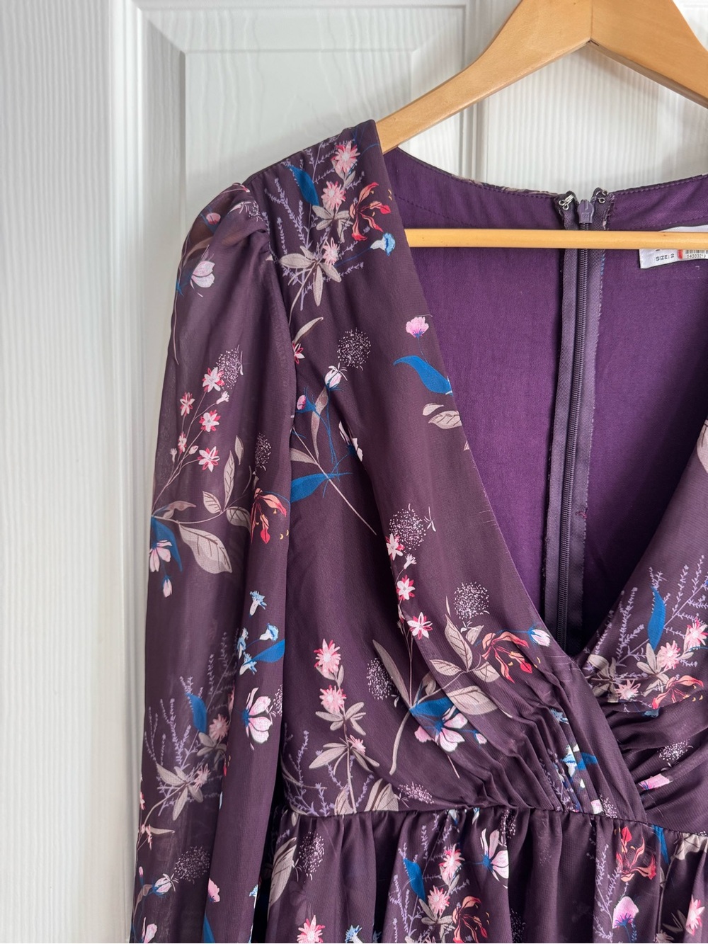 🤎 Ieena for Mac Duggal 🤎 Floral Tiered Purple Gown (2) - Picture 4 of 8